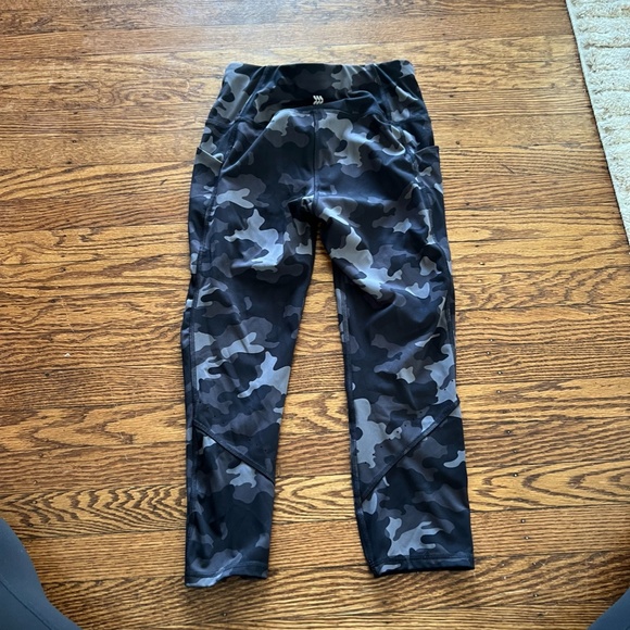 Target all motion leggings - Picture 2 of 8